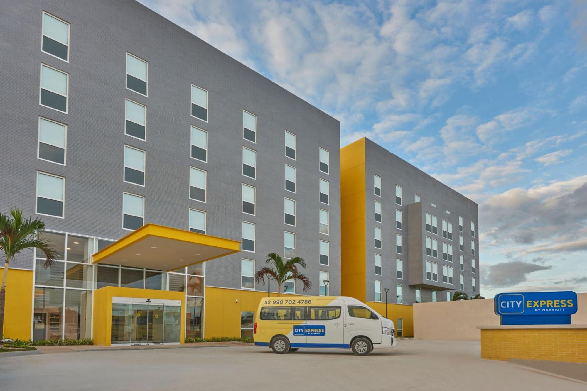 City Express By Marriott Cancun Aeropuerto Alfredo V. Bonfil Exterior foto